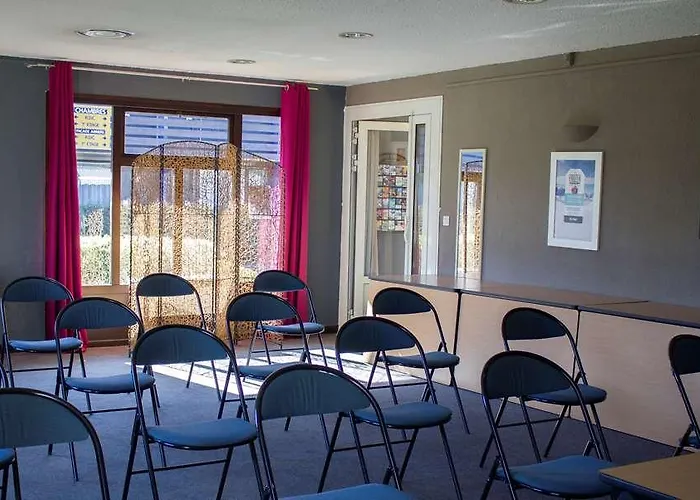 Hotel Kyriad Tarbes 2*