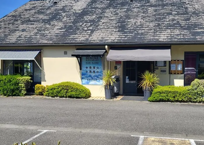 Kyriad Tarbes Hotel 2*