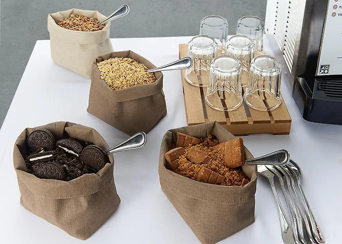 Hotel Kyriad Tarbes 2*