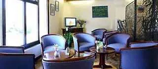 Kyriad Tarbes Hotel 2*