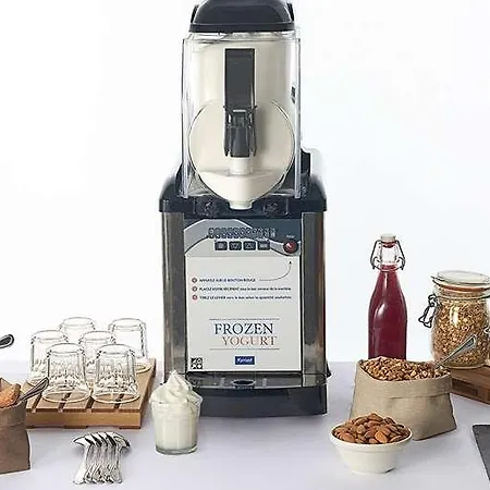 Kyriad Tarbes Отель