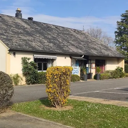 Kyriad Tarbes 2* Odos