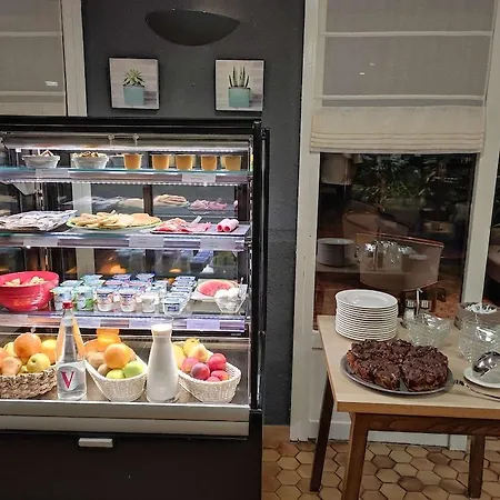 Otel Kyriad Tarbes Odos