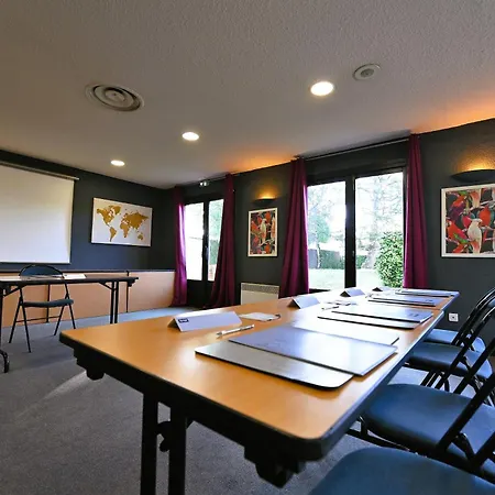 Kyriad Tarbes Otel Odos