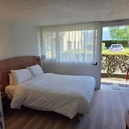 Kyriad Tarbes Otel 2*