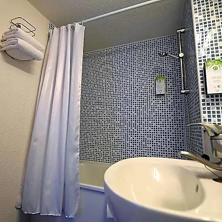 Kyriad Tarbes Hotell