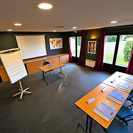 Hotell Kyriad Tarbes 2*