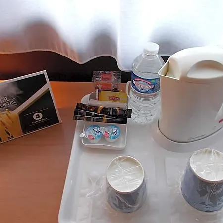 Hotell Kyriad Tarbes Odos