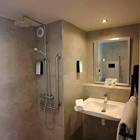 Kyriad Tarbes
