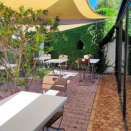 Kyriad Tarbes Hotell Odos