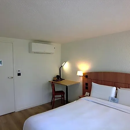 Kyriad Tarbes 2*